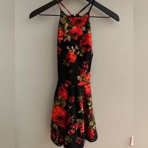 Windsor Red Rose Pattern Romper Dress Lace Back with Zipper (XS/S)